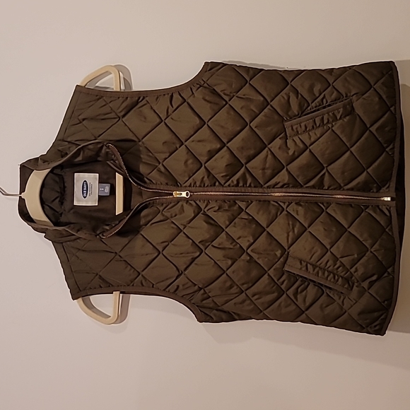 Old Navy Jackets & Blazers - Old Navy Olive Puffer Vest sz S Petite